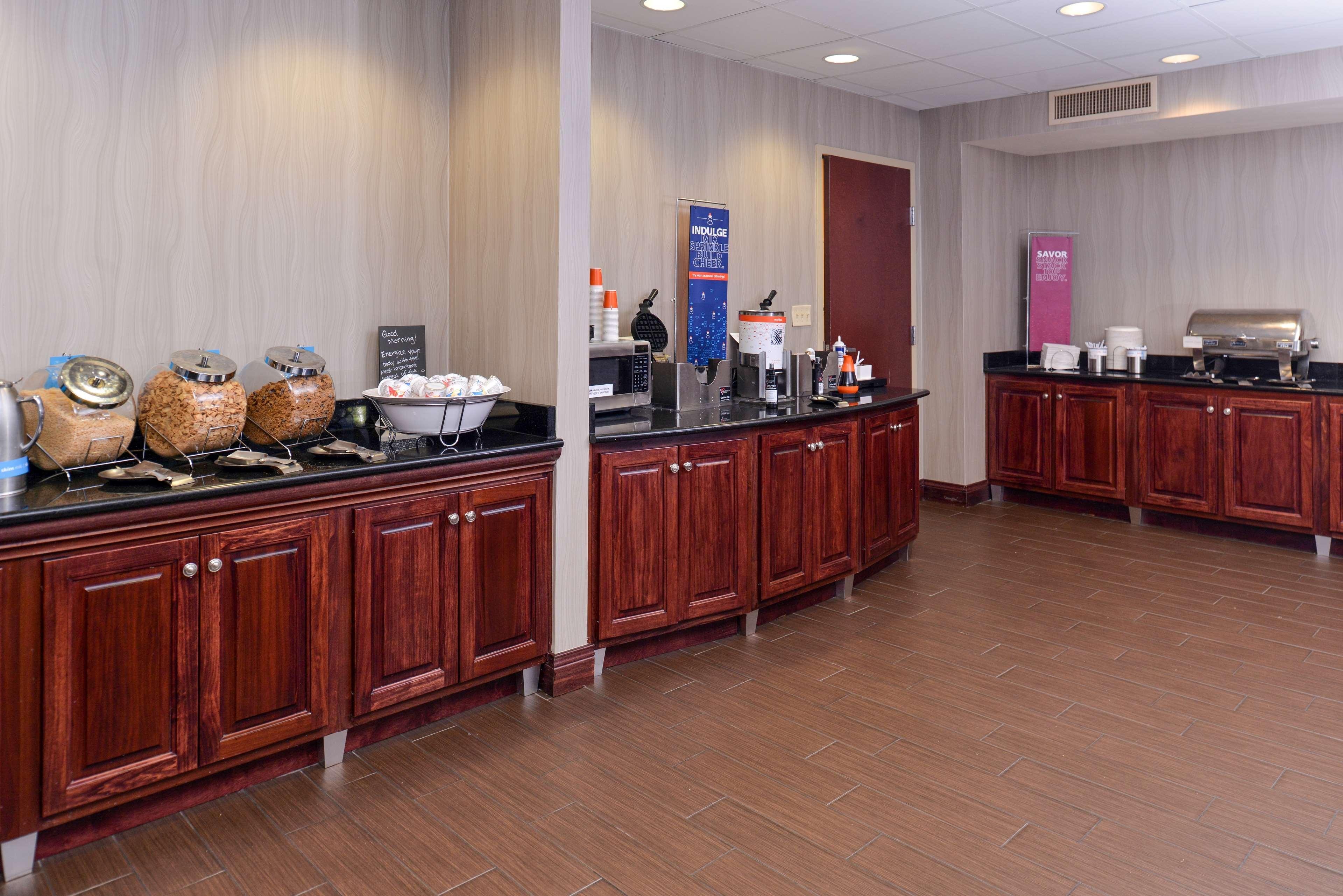 Hampton Inn & Suites Muncie Ngoại thất bức ảnh