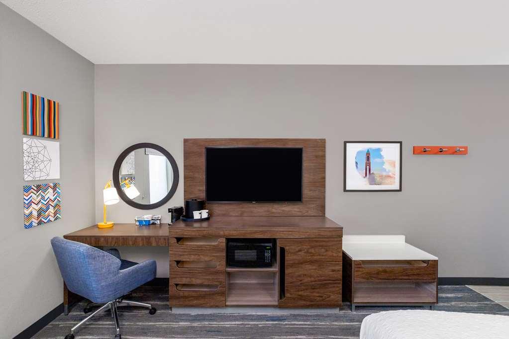 Hampton Inn & Suites Muncie Phòng bức ảnh