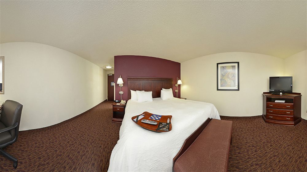 Hampton Inn & Suites Muncie Ngoại thất bức ảnh